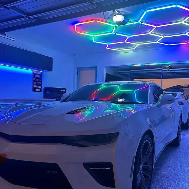 LUMHEXO H7-H8 kelių dizainų modulinis LED šviestuvas, 350 W, RGB, 2320 × 2410 mm