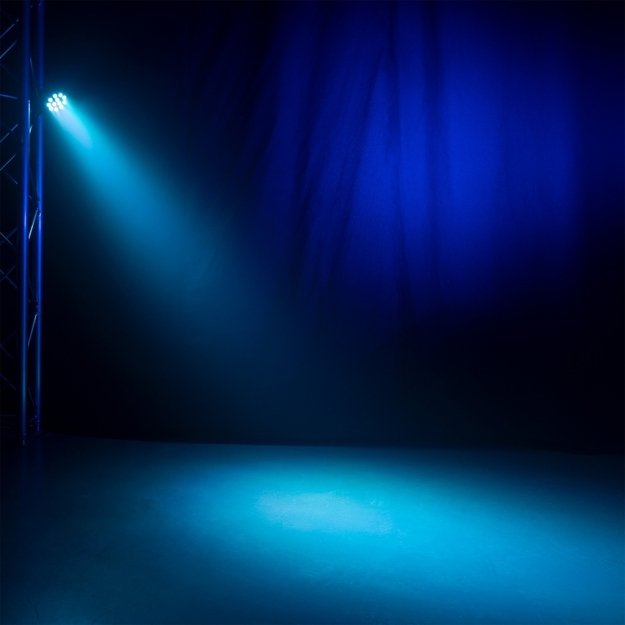 Fuzzix Comet M12 šviesos efektai 7